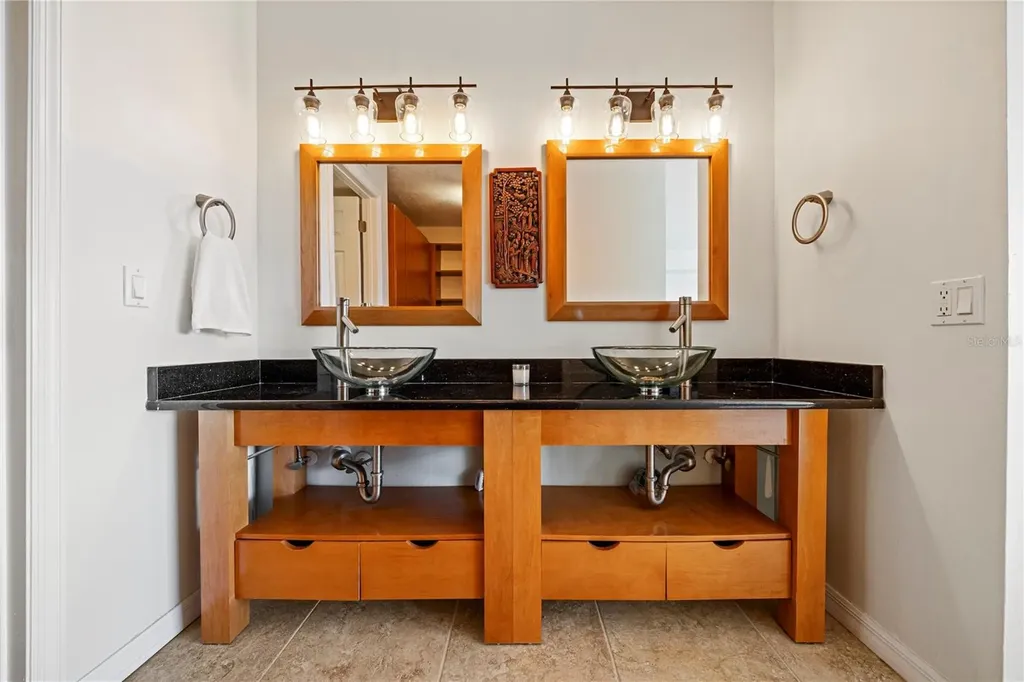 6294 Bahia Del Mar Circle St Petersburg FL 33715
