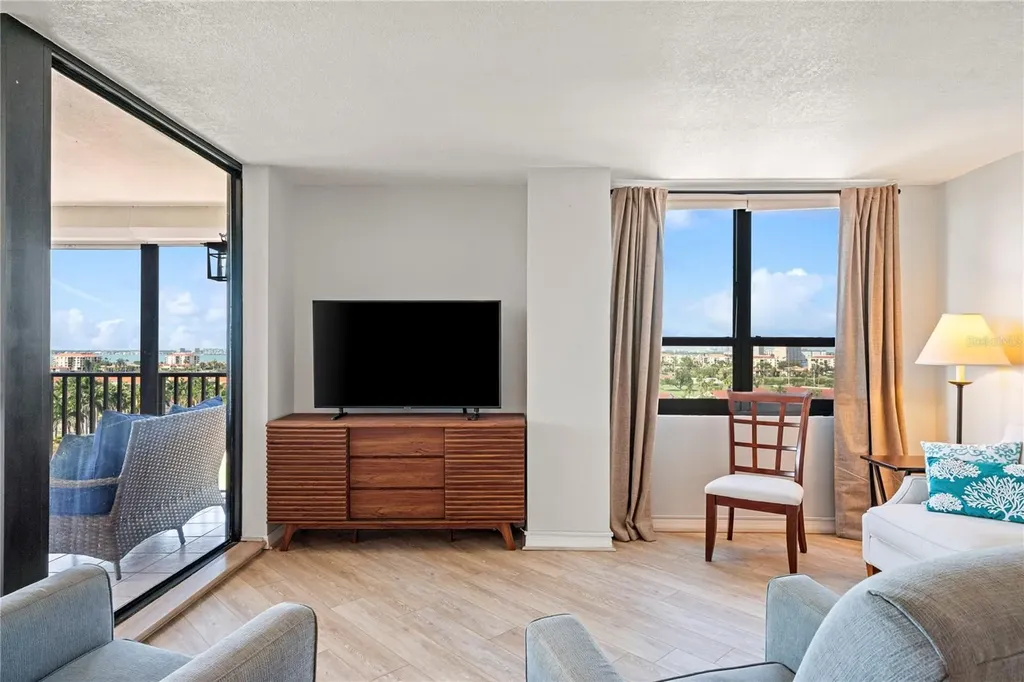 6294 Bahia Del Mar Circle St Petersburg FL 33715