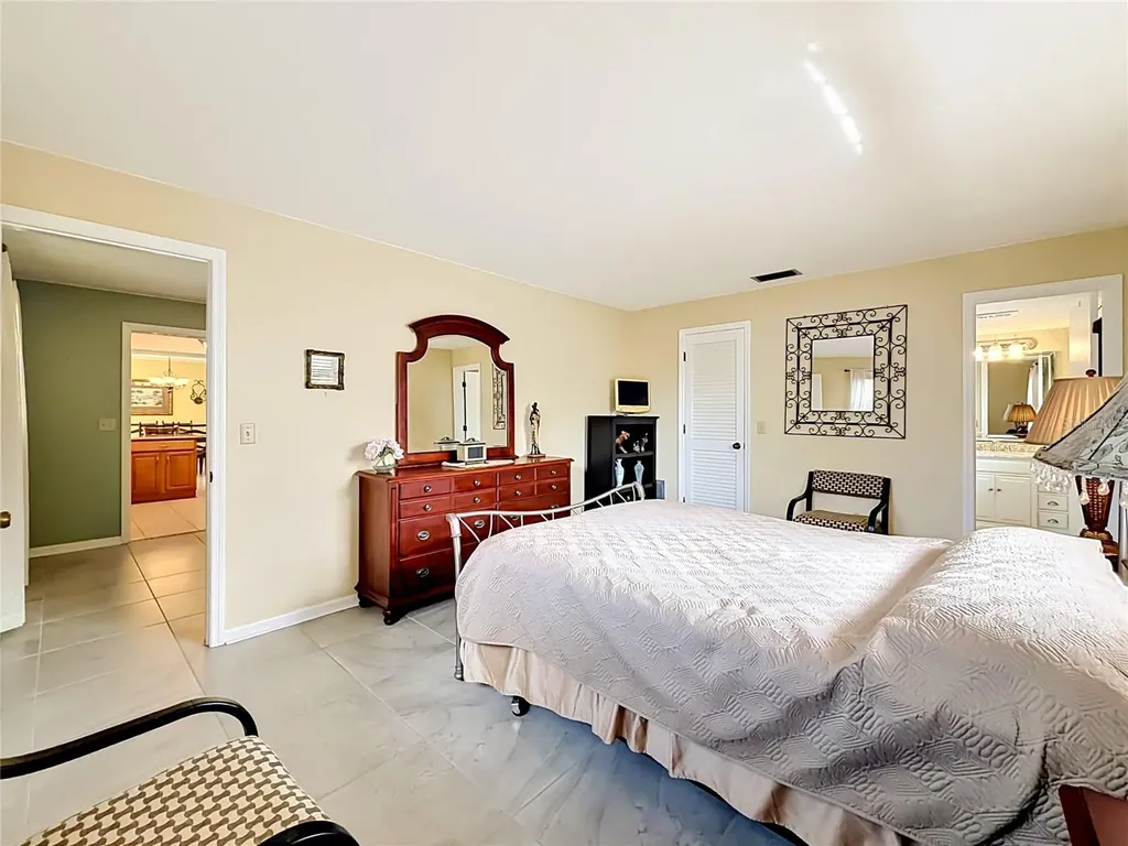 14482 110th Terrace Largo FL 33774