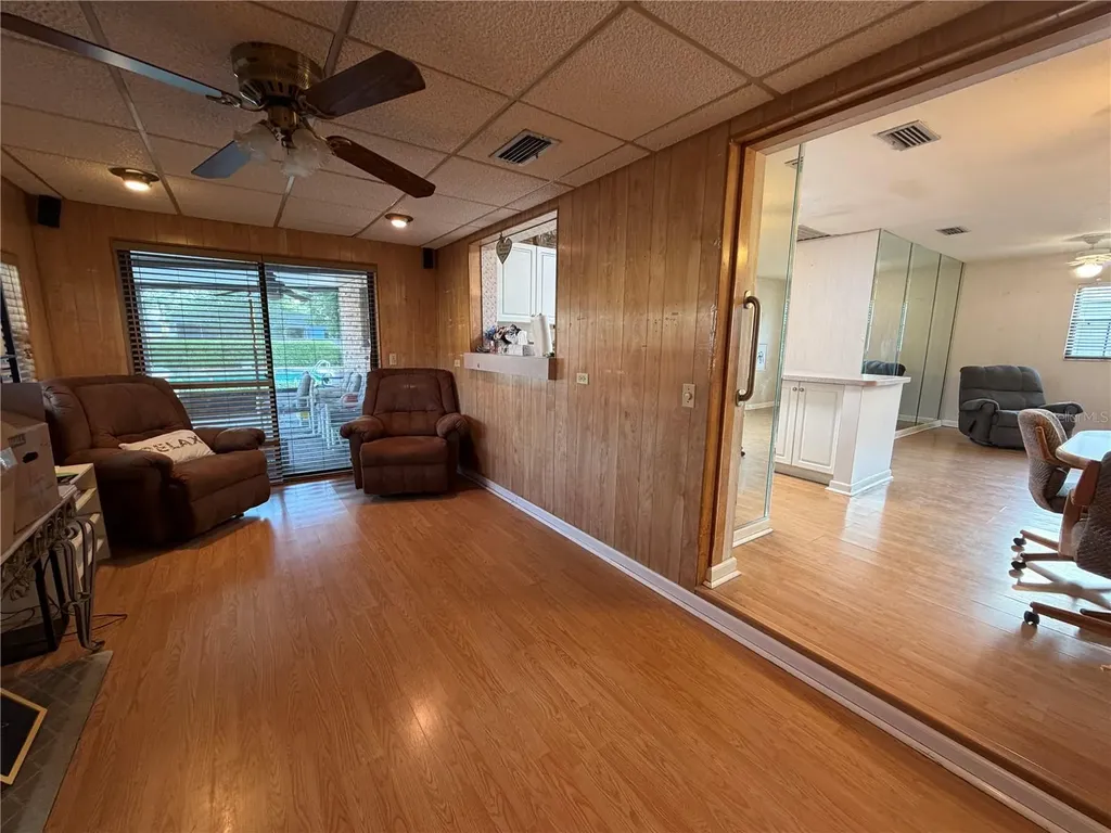 2723 W Osborne Avenue Tampa FL 33614