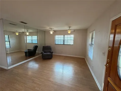 2723 W Osborne Avenue Tampa FL 33614