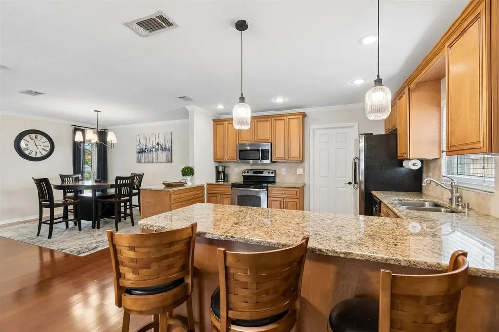 1005 Highgrove Court Valrico FL 33596