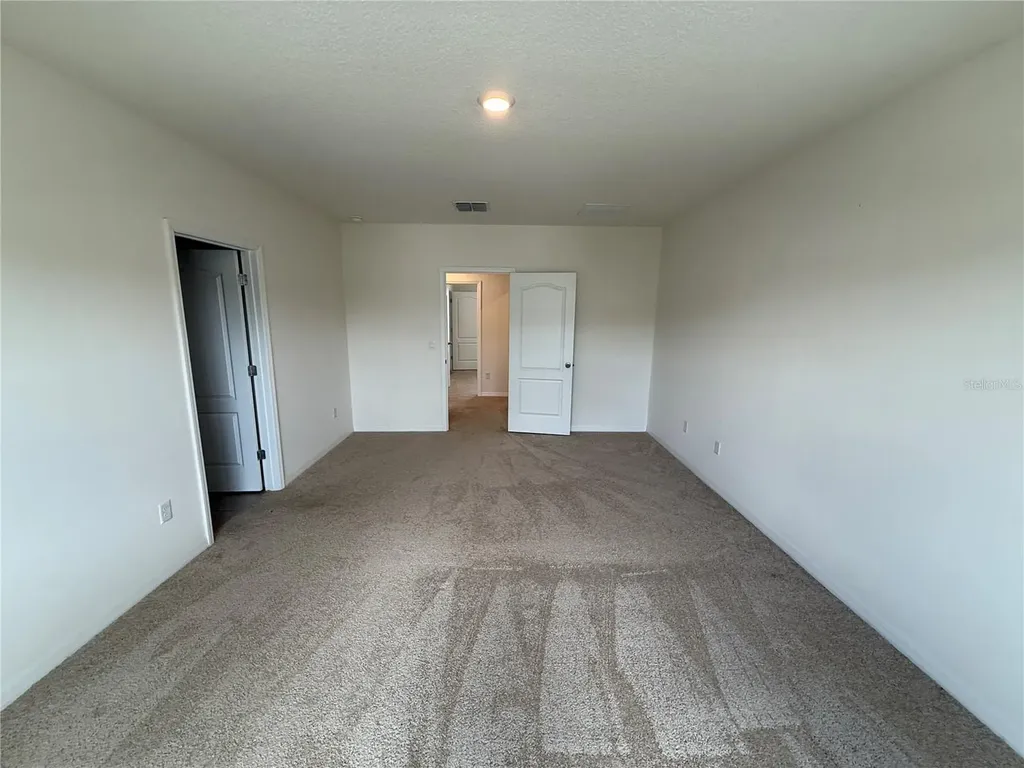 2029 Maple Ridge Drive Zellwood FL 32798