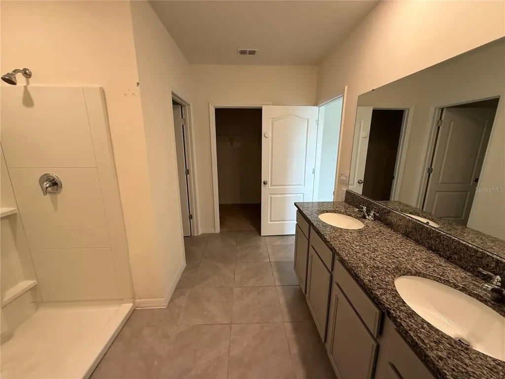 2029 Maple Ridge Drive Zellwood FL 32798