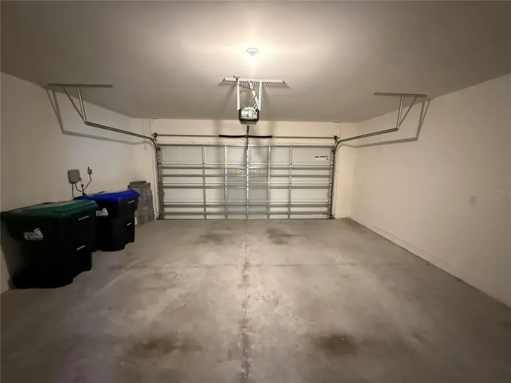 2029 Maple Ridge Drive Zellwood FL 32798