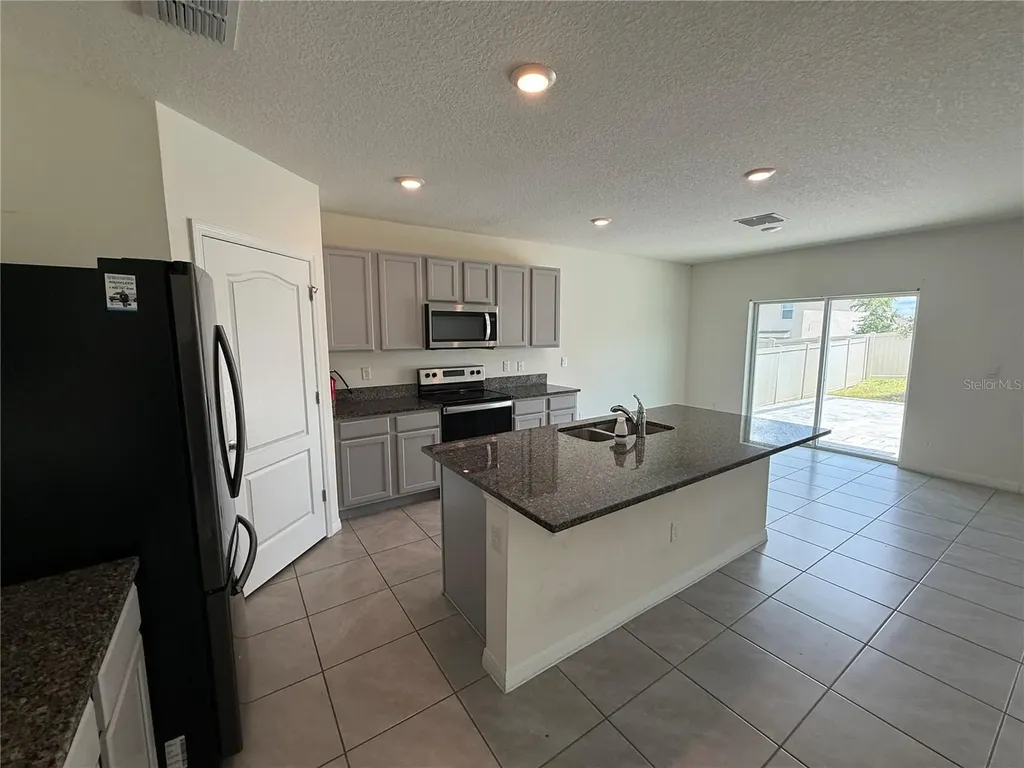 2029 Maple Ridge Drive Zellwood FL 32798