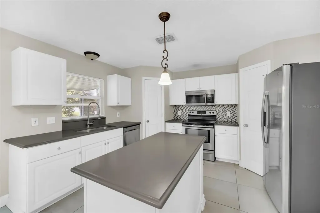 2120 Marisol Loop Kissimmee FL 34743