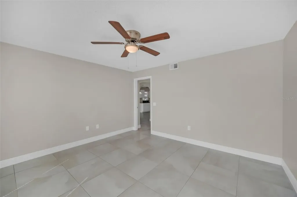 2120 Marisol Loop Kissimmee FL 34743
