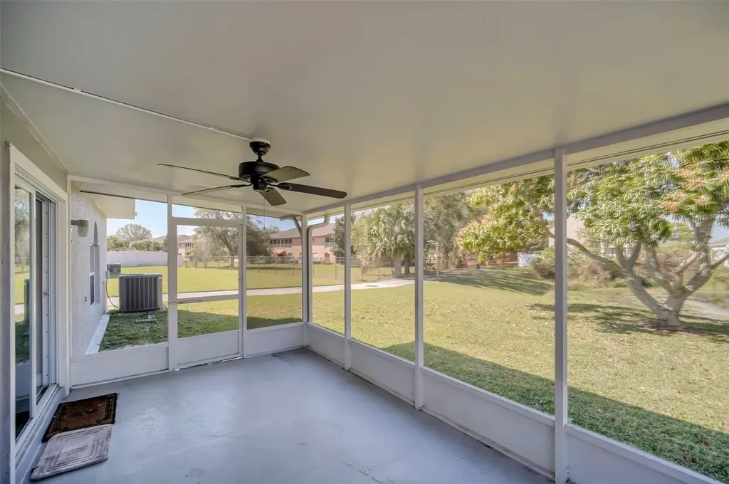 2120 Marisol Loop Kissimmee FL 34743