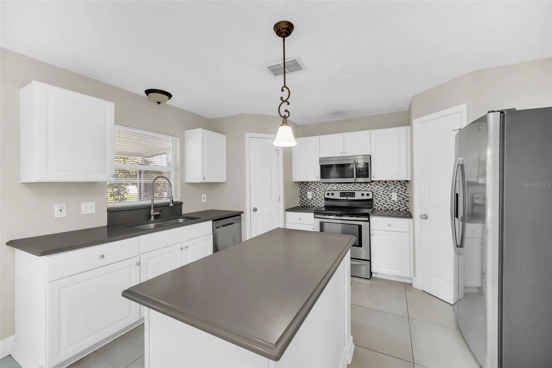 2120 Marisol Loop Kissimmee FL 34743