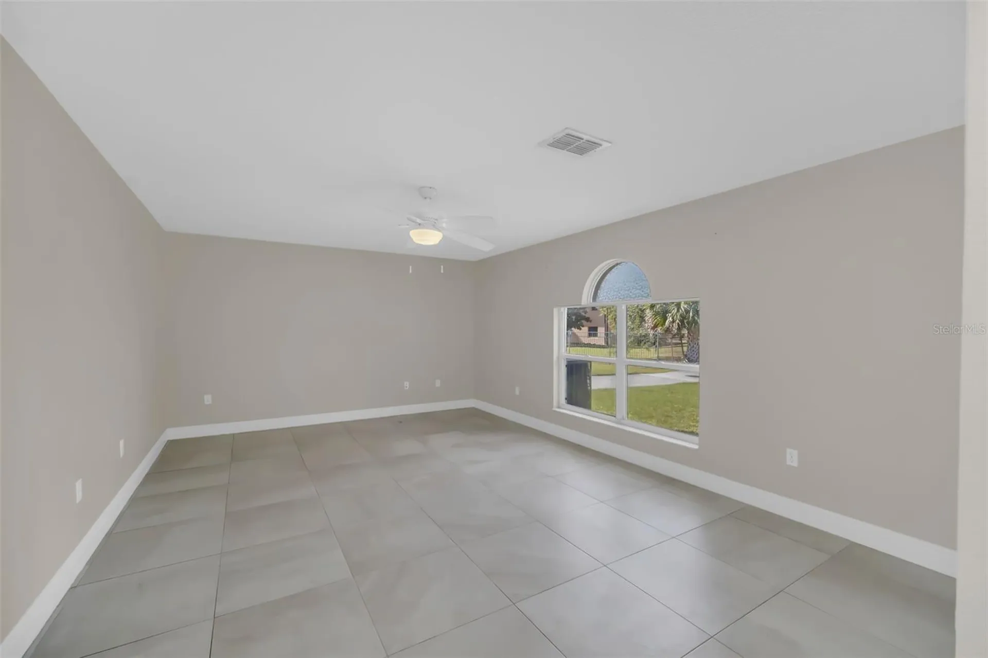 2120 Marisol Loop Kissimmee FL 34743