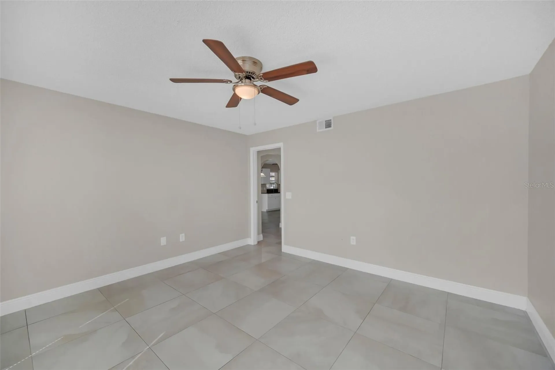 2120 Marisol Loop Kissimmee FL 34743