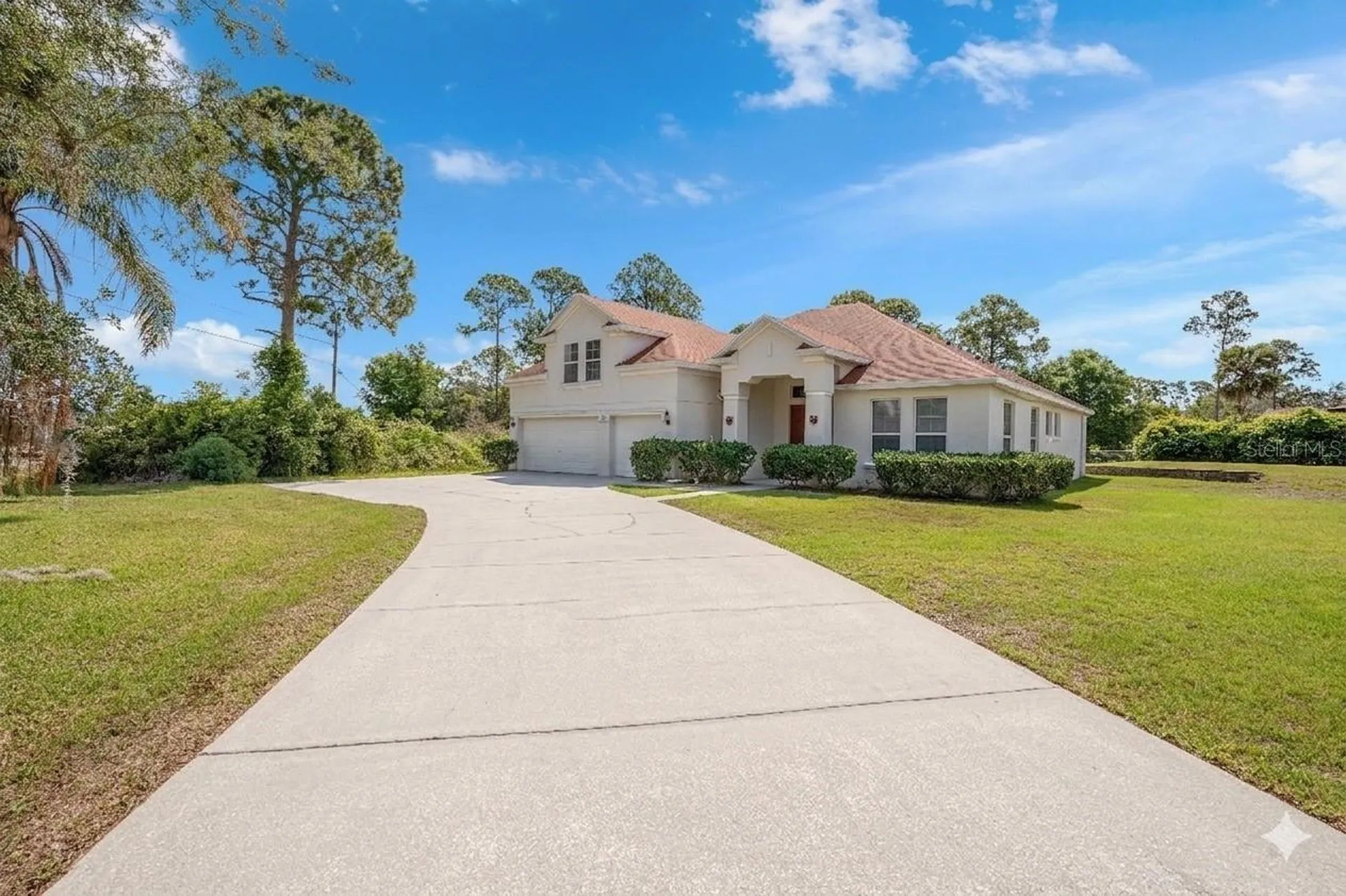 685 Malaga Deltona FL 32725