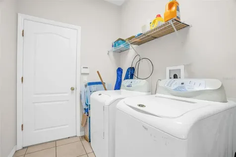 685 Malaga Deltona FL 32725