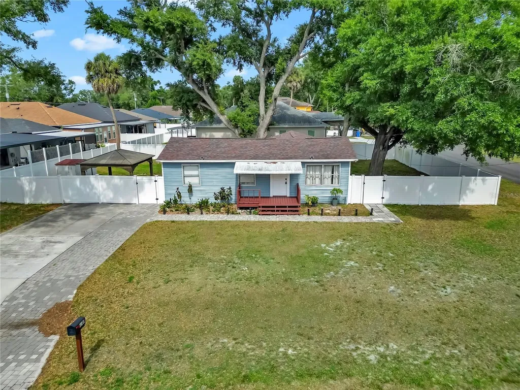6201 Theresa Street Tampa FL 33615