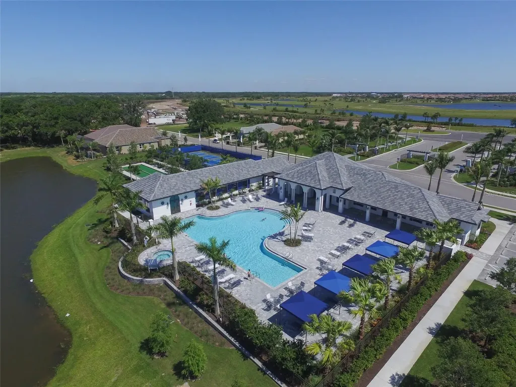 12813 True Blue Circle Bradenton FL 34211