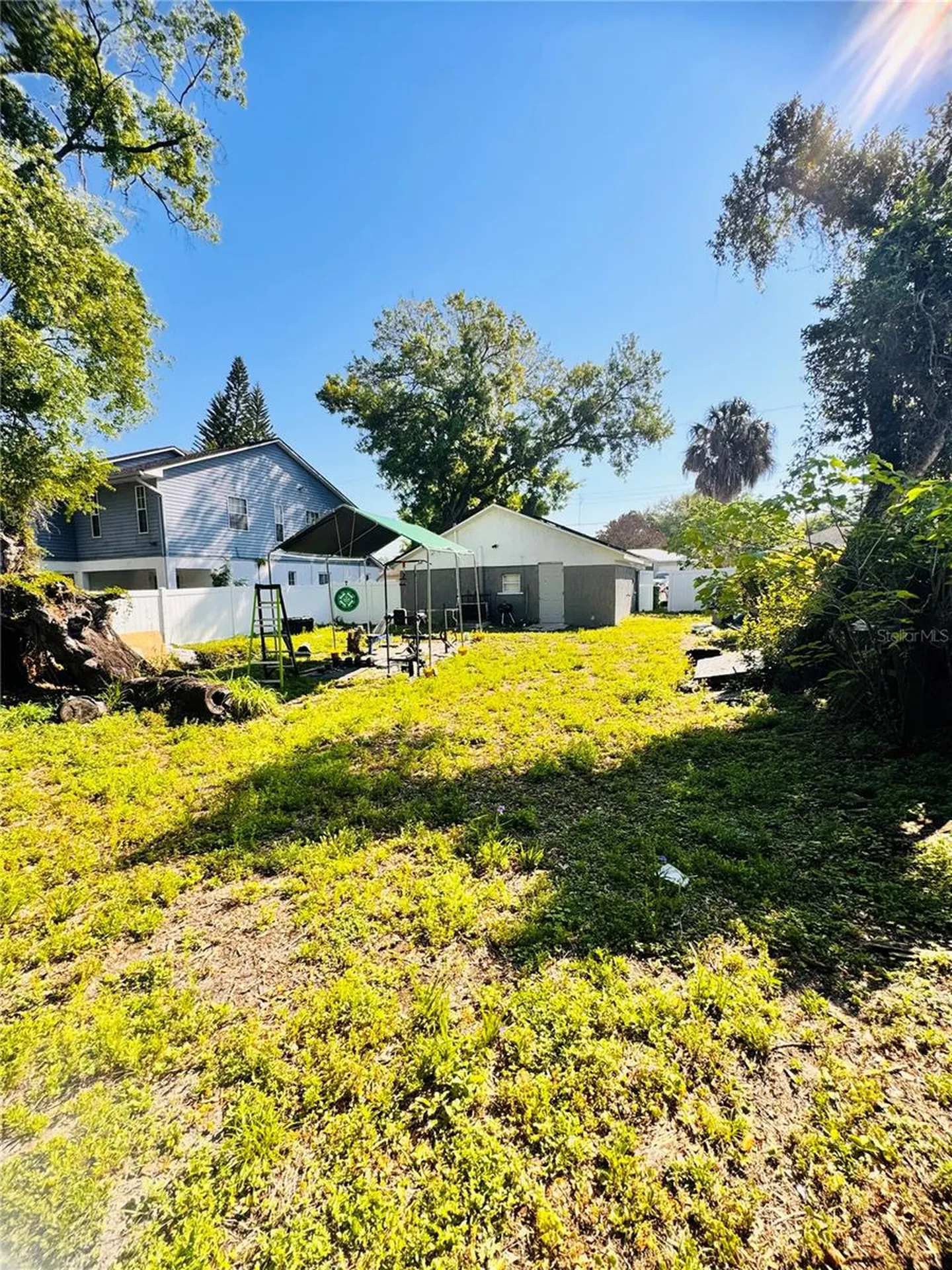 8710 N Tangerine Place Tampa FL 33617
