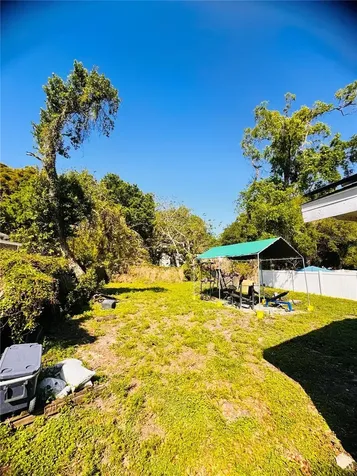 8710 N Tangerine Place Tampa FL 33617