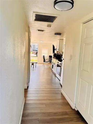 8710 N Tangerine Place Tampa FL 33617