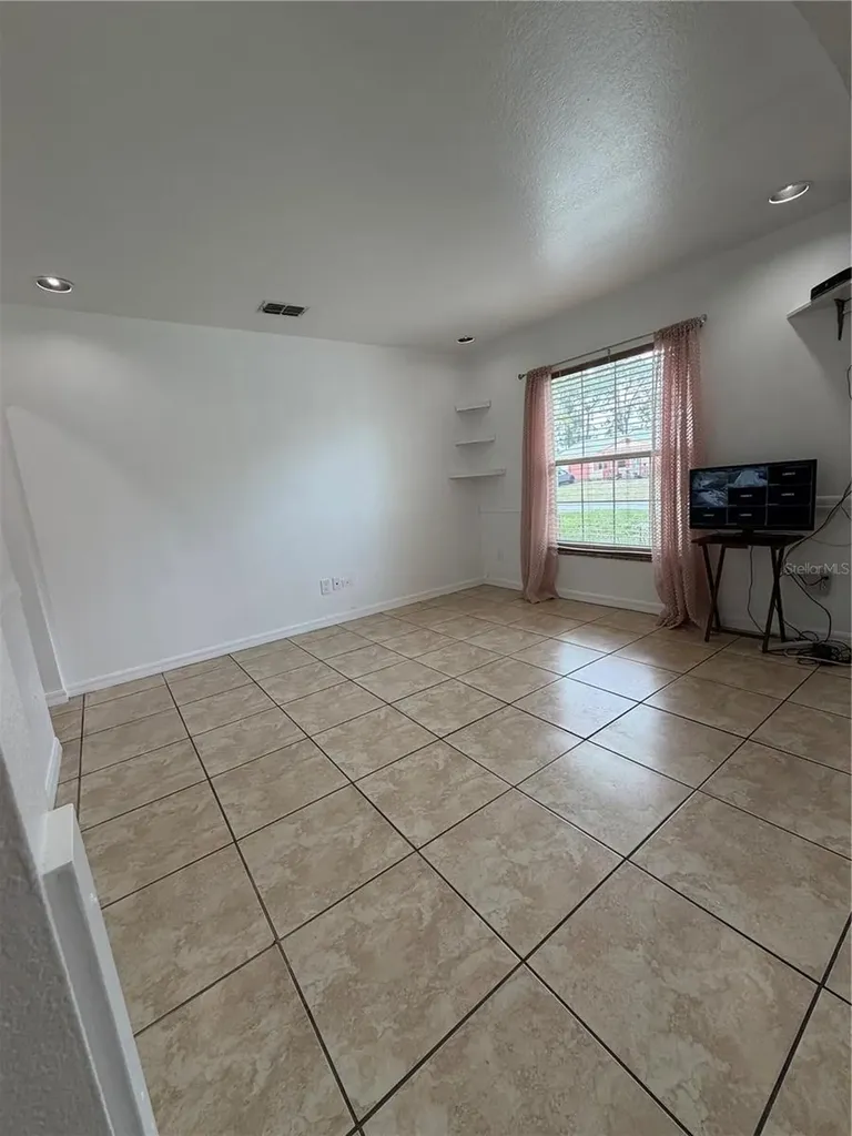 101 Gardenia Road Kissimmee FL 34743