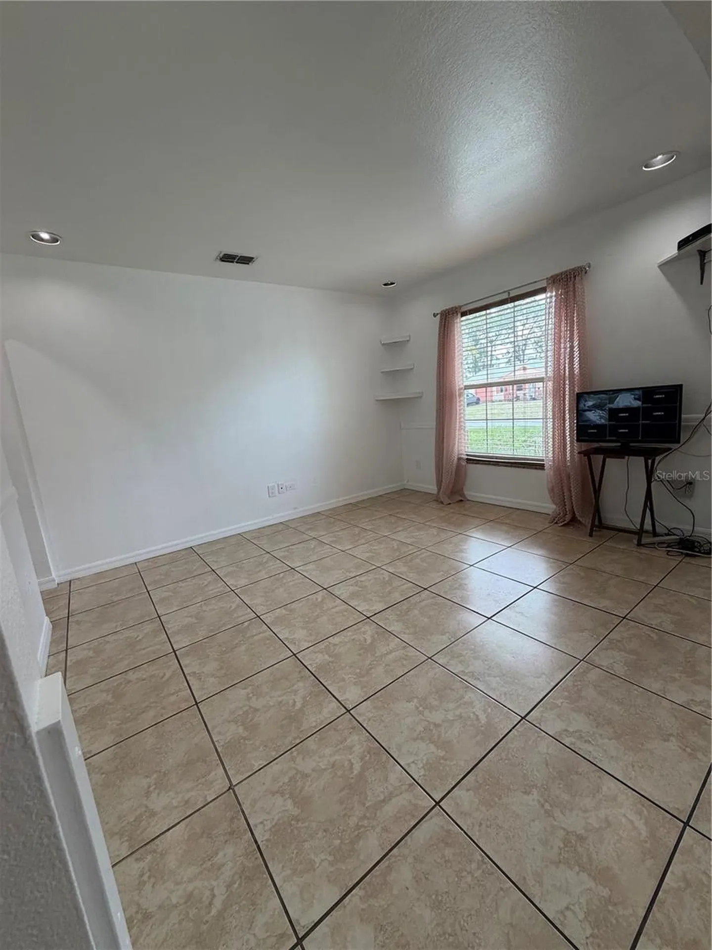 101 Gardenia Road Kissimmee FL 34743