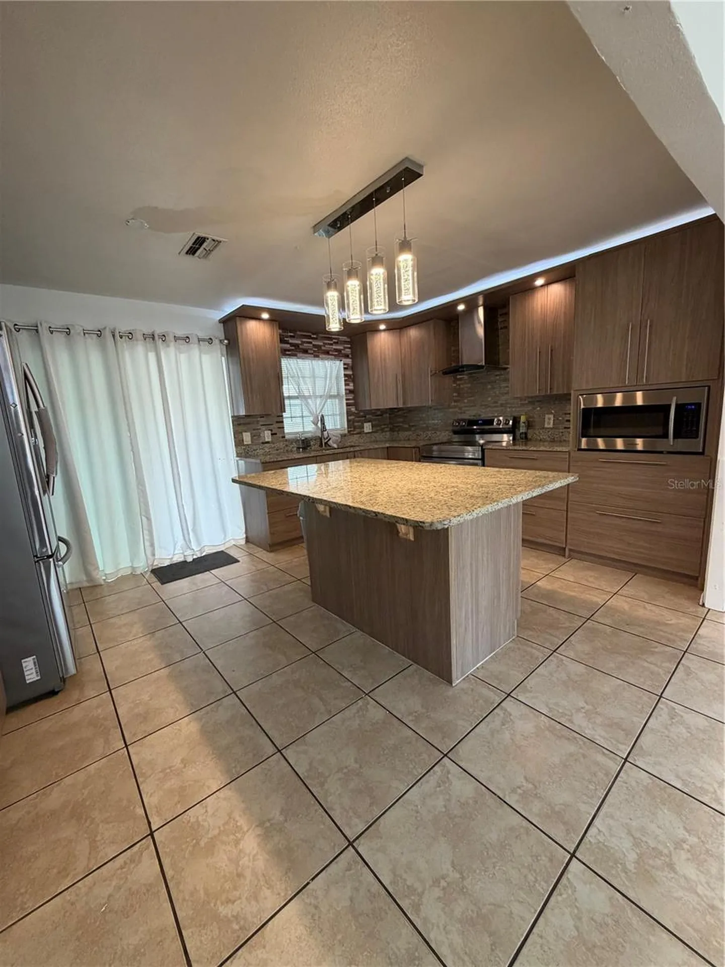 101 Gardenia Road Kissimmee FL 34743