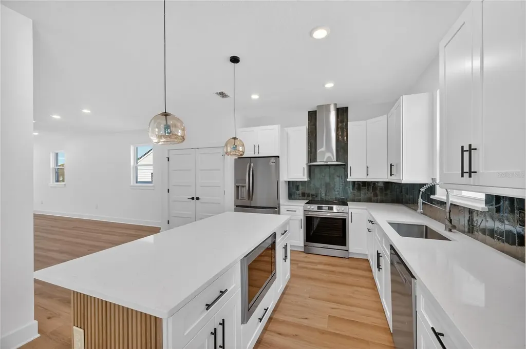 4181 56th Avenue N St Petersburg FL 33714
