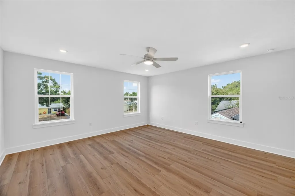 4181 56th Avenue N St Petersburg FL 33714