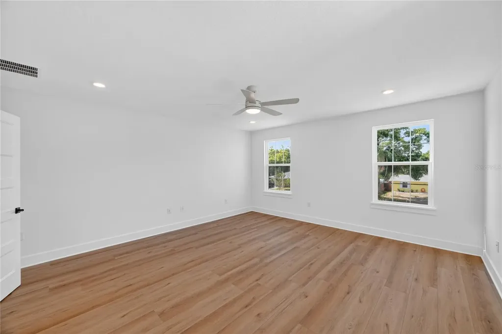 4181 56th Avenue N St Petersburg FL 33714