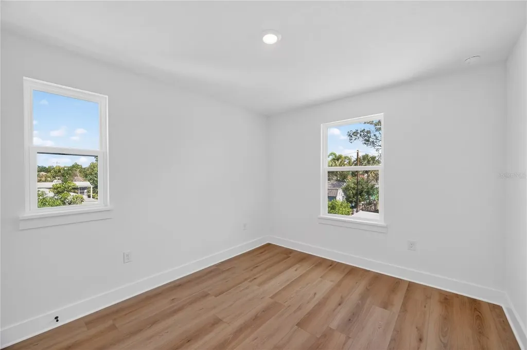 4181 56th Avenue N St Petersburg FL 33714