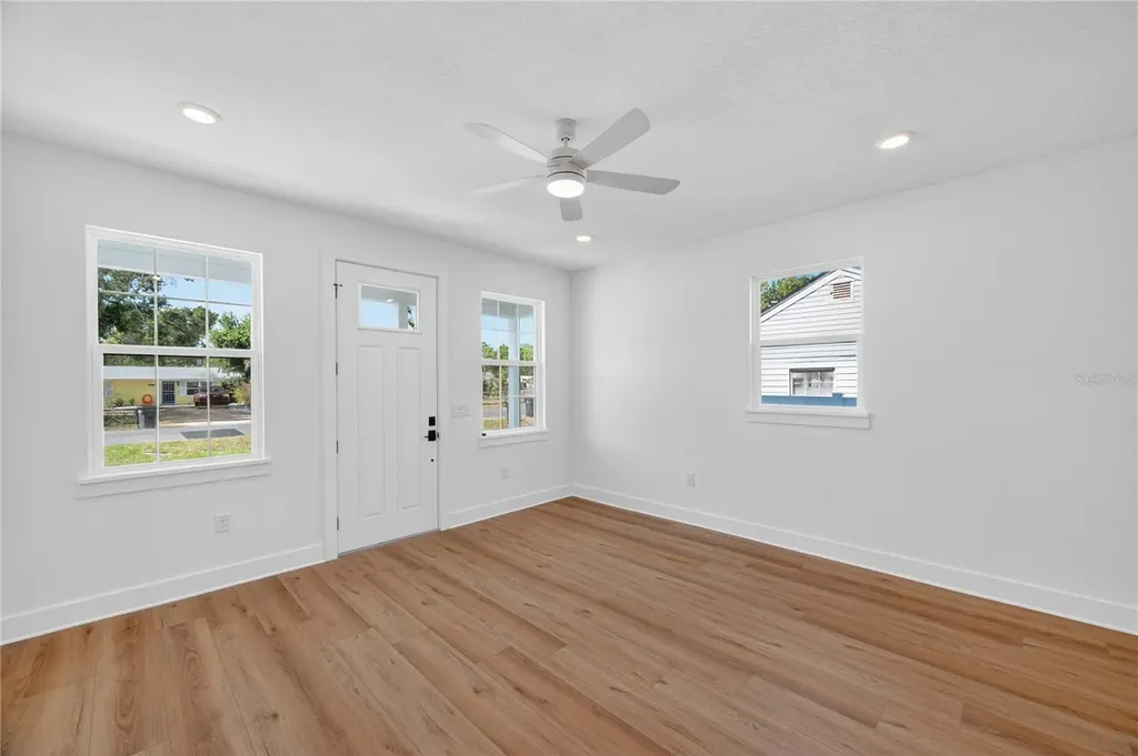 4181 56th Avenue N St Petersburg FL 33714