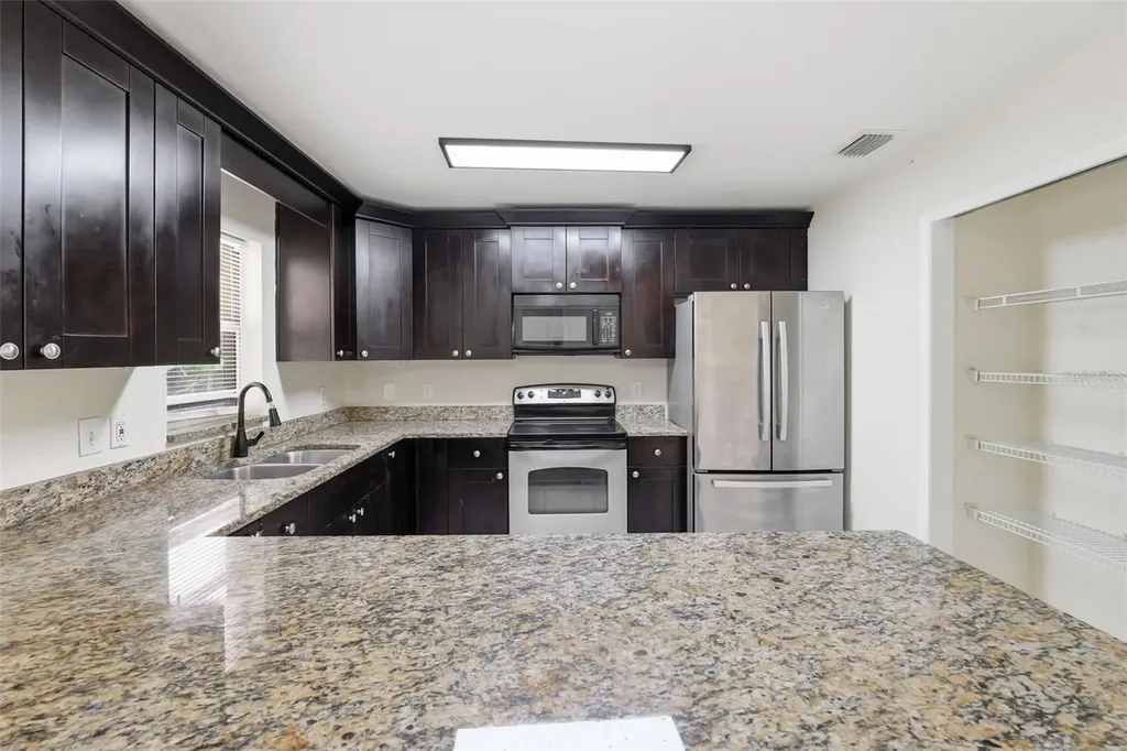 9707 N Mary Avenue Tampa FL 33612