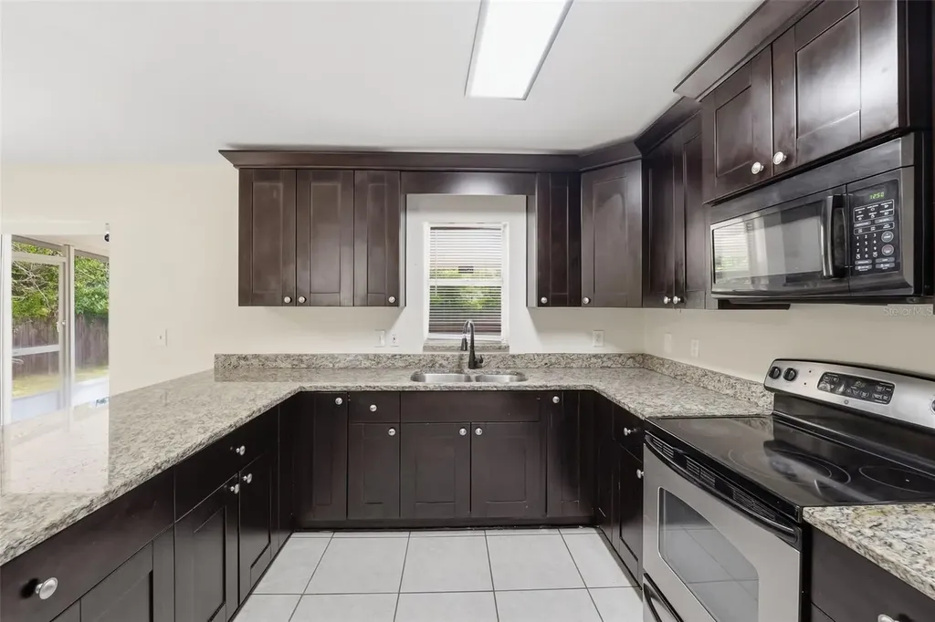 9707 N Mary Avenue Tampa FL 33612