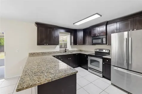 9707 N Mary Avenue Tampa FL 33612