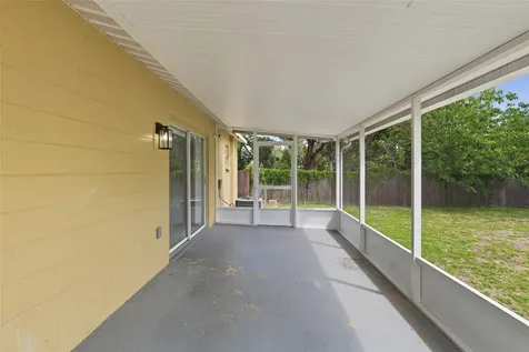 9707 N Mary Avenue Tampa FL 33612