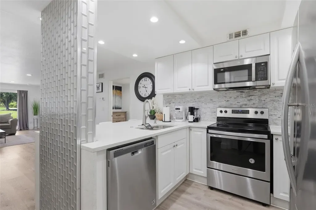 29300 Bay Hollow Drive Wesley Chapel FL 33543