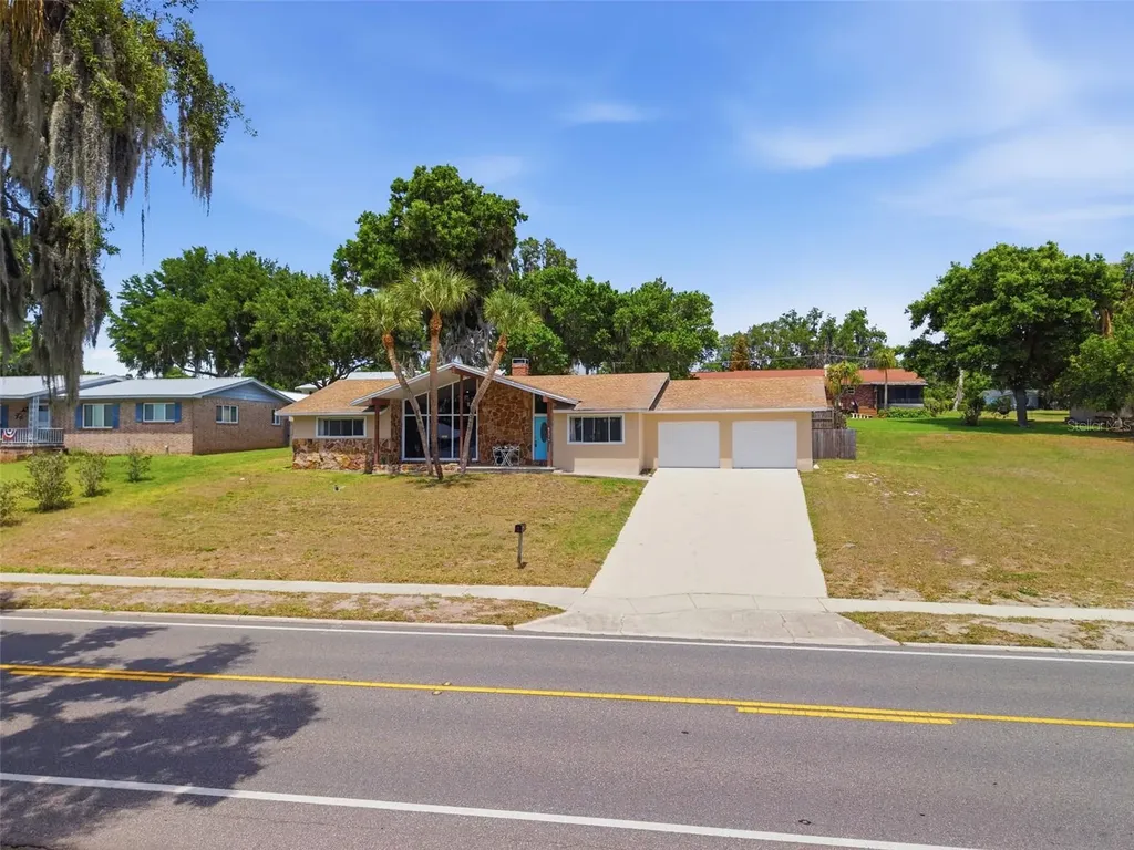 1316 Lake Ariana Boulevard Auburndale FL 33823