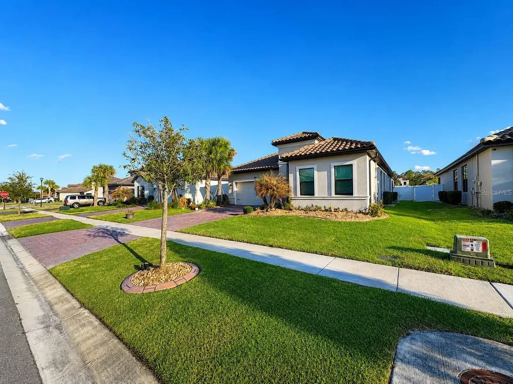 1710 Goblet Cove St, Kissimmee FL 34746