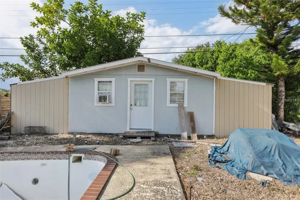 757 32nd Avenue N St Petersburg FL 33704