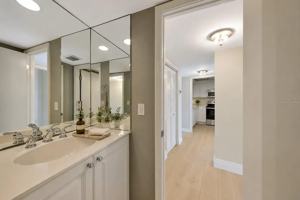 5855 Midnight Pass Road Sarasota FL 34242