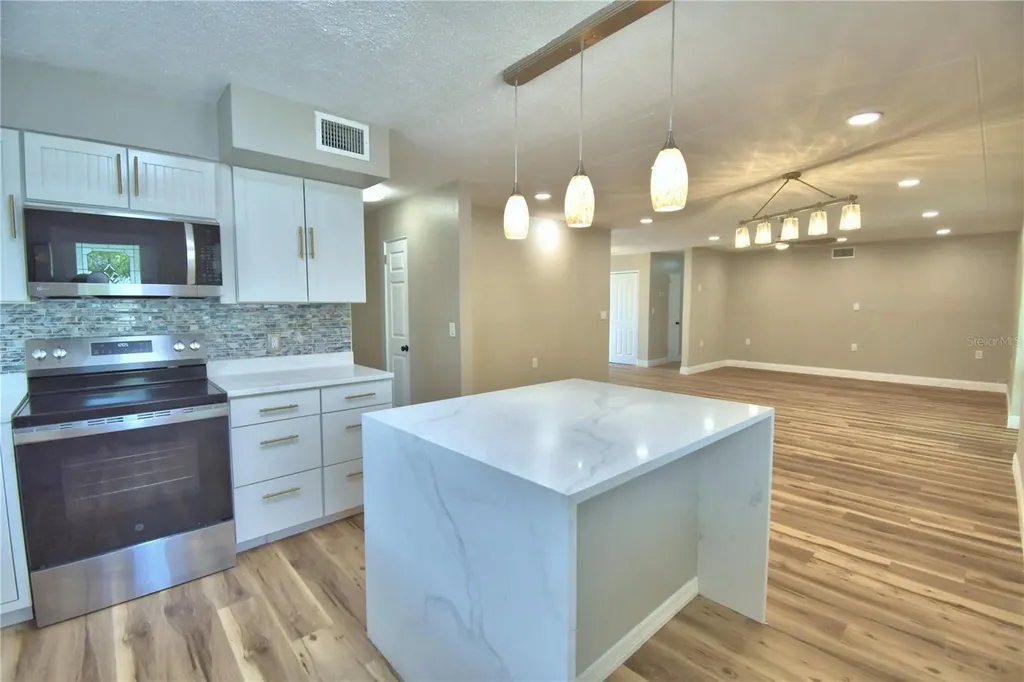 3553 Center Circle Largo FL 33774