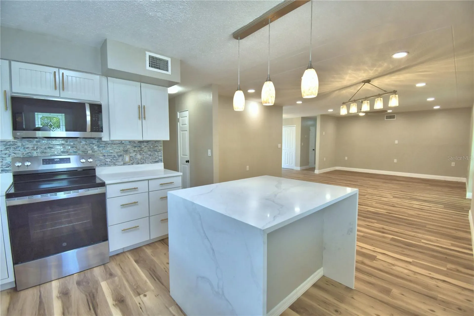 3553 Center Circle Largo FL 33774