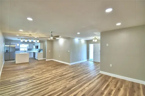 3553 Center Circle Largo FL 33774