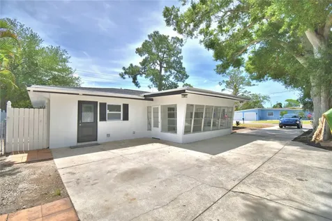 3553 Center Circle Largo FL 33774