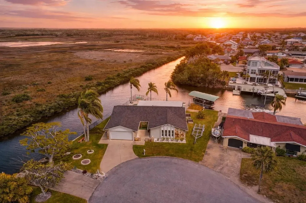 15722 Donzi Drive Hudson FL 34667