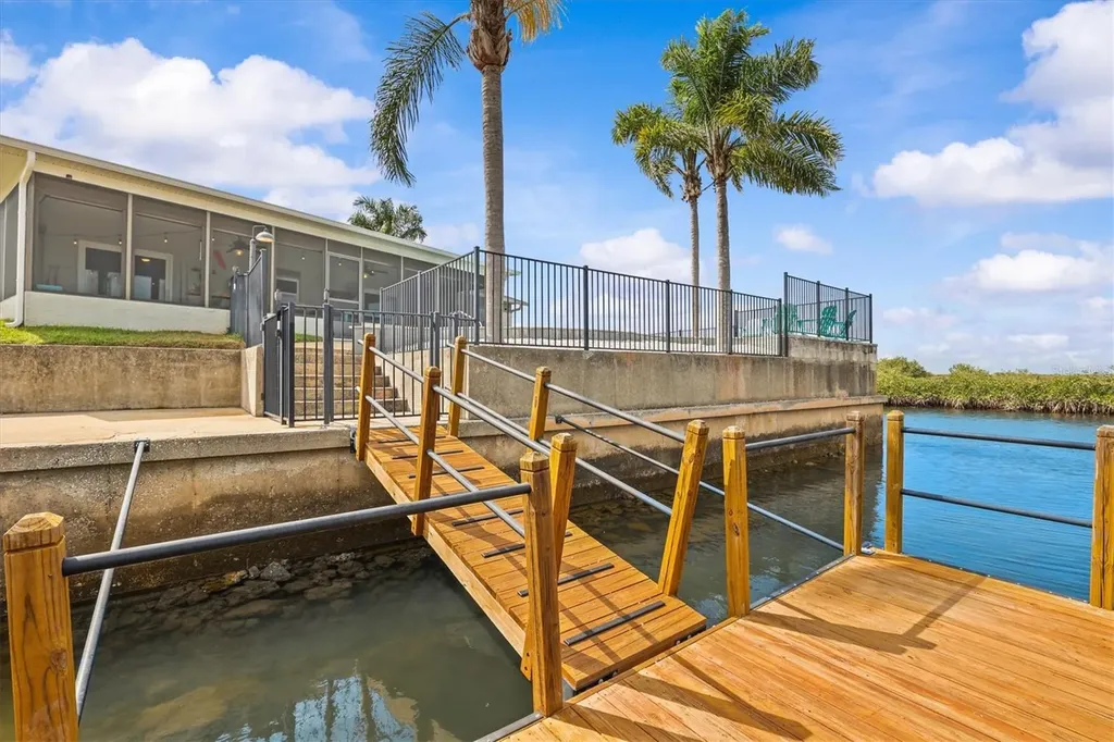 15722 Donzi Drive Hudson FL 34667