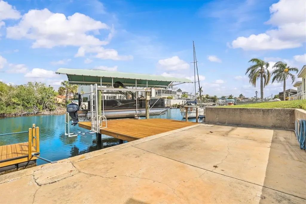 15722 Donzi Drive Hudson FL 34667
