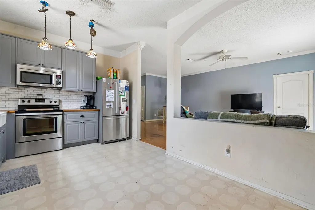 912 Grand Canyon Drive Valrico FL 33594