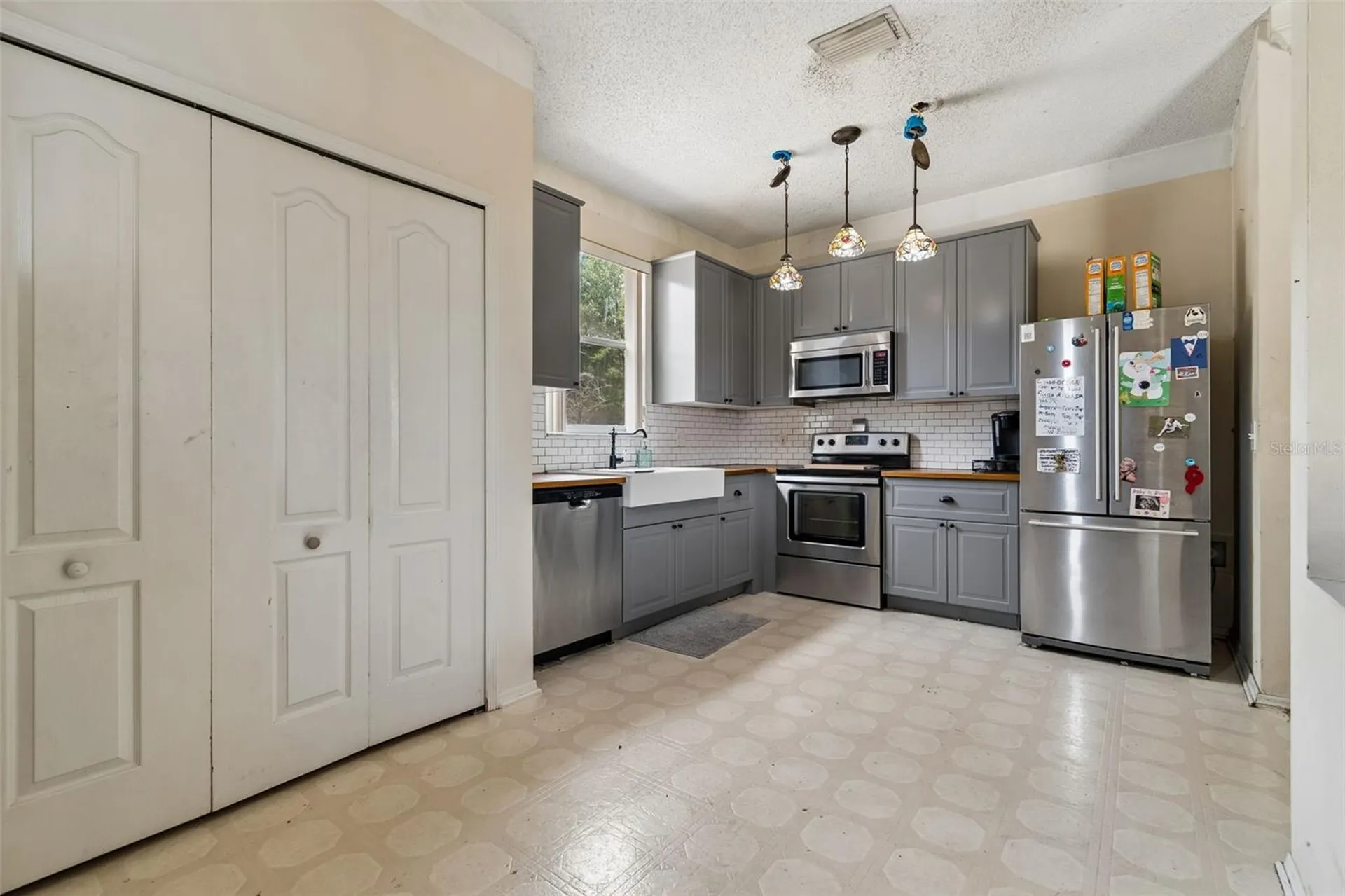 912 Grand Canyon Drive Valrico FL 33594
