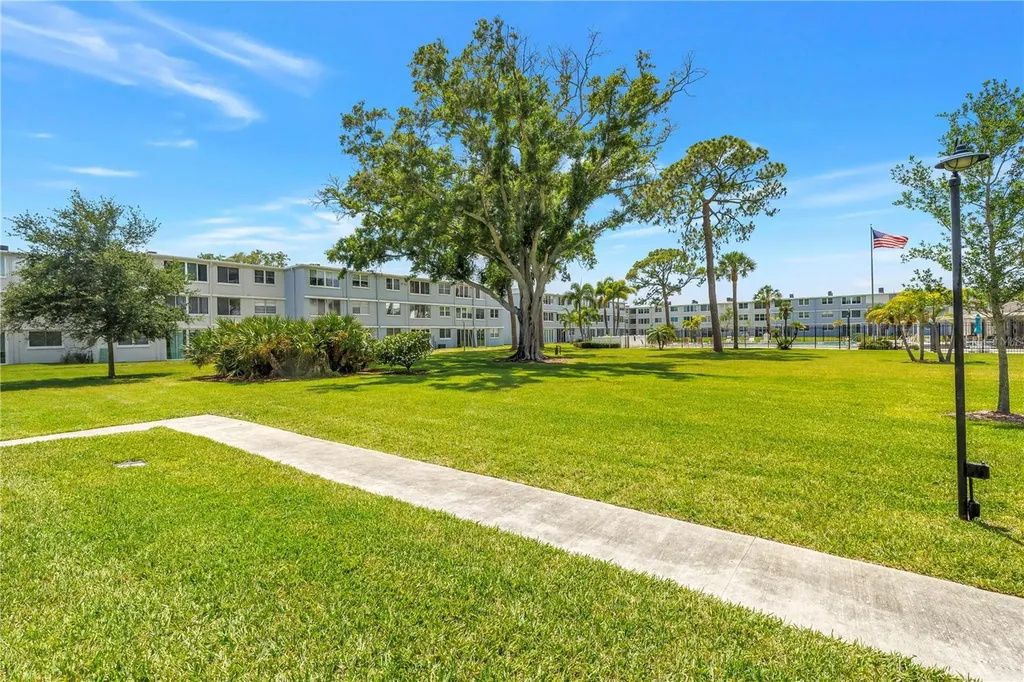 4720 Locust Street NE St Petersburg FL 33703